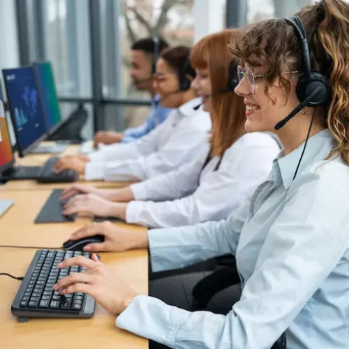 people-working-call-center_23-2149288184